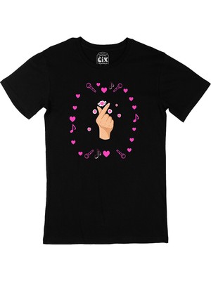 Cix K Pop Parmak Kalp Siyah Tişört