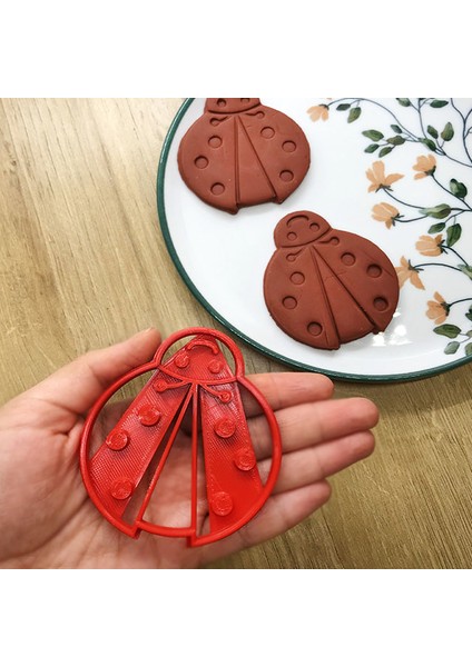 Uğur Böceği Kurabiye Kalıbı modelleri