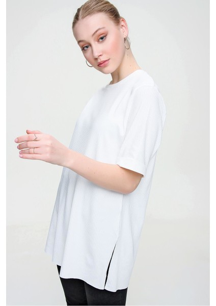 Kadın Yırtmaçlı Fitilli Oversize Uzun Tişört