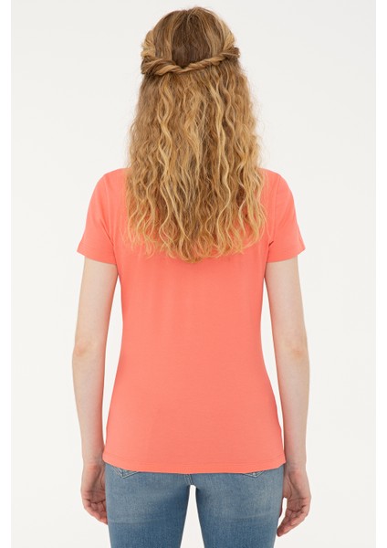 Kadın Nar Çiçeği Basic T-Shirt modelleri