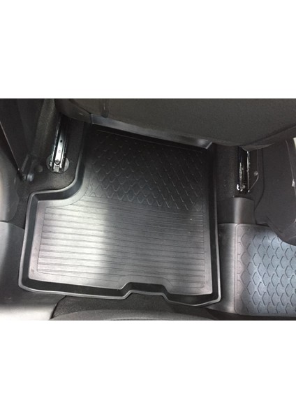 Yeni Dacia Duster Havuzlu Paspas 2018 2019 2020 2021 2022