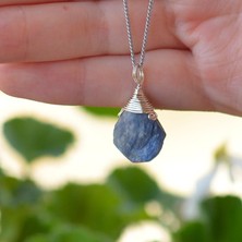 Taş Sandığı Kyanit Taşı Damla Kolye - Tel Sargılı