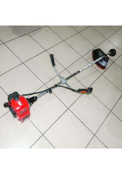 Tr 550 Motorlu Yan Tırpan - 2.2 Hp