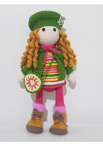 Bayan Tarçın Bebek Amigurumi Oyuncak