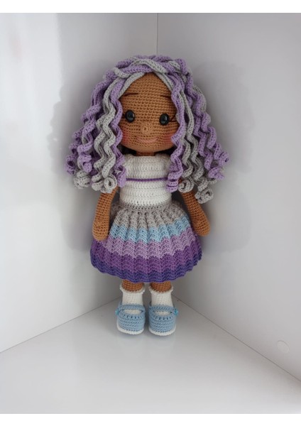 Esmer Güzeli Bebek Amigurumi Oyuncak