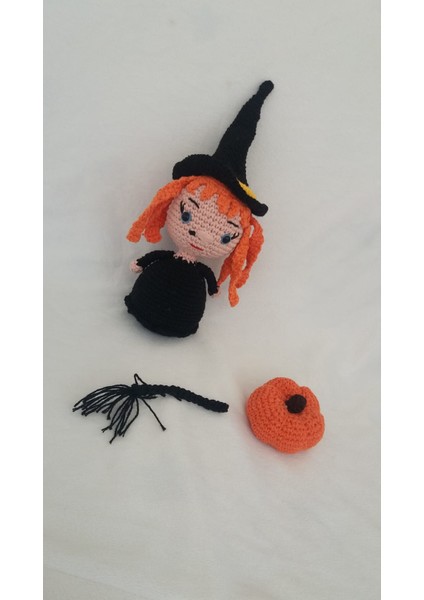 Bücür Cadı ve Kabağı Amigurumi Oyuncak