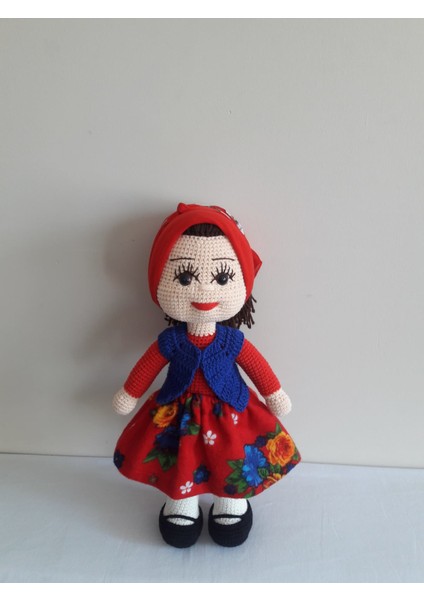 Köylü Güzeli Bebek Amigurumi Oyuncak