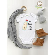 Limon Herşeyin Başı Süt Desenli Organik Kısa Kol Çıtçıtlı Bebek Body