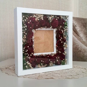 Verda Çerçeve 25X25 cm Verda Anı Çerçevesi-Özel Gün Çiçeklerinizi Kendiniz Tasarlayın!