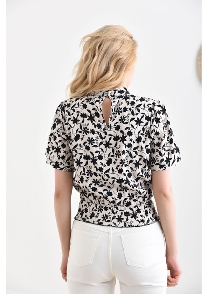 Kadın Çiçek Desenli Dik Yaka Kısa Kol Bluz modelleri