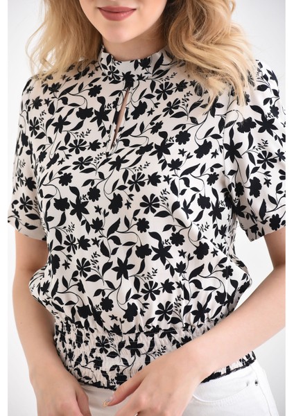 Kadın Çiçek Desenli Dik Yaka Kısa Kol Bluz fırsatları