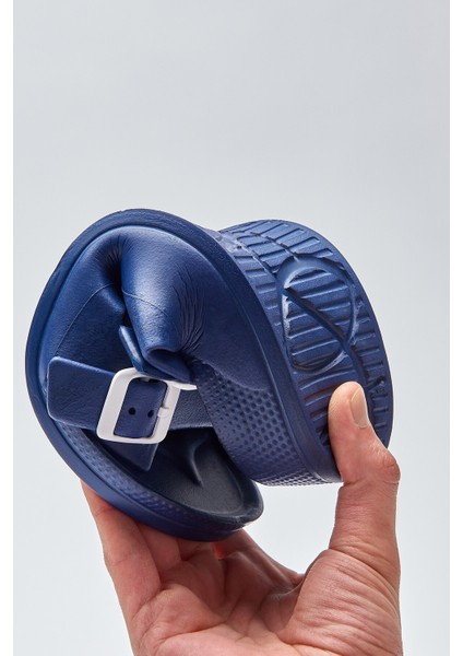 Bayan Lacivert Çift Bantlı Tokalı Terlik modelleri