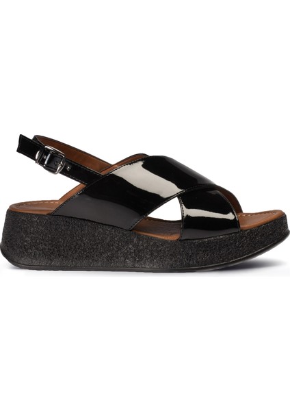 Siyah Rugan Kadın Sandalet