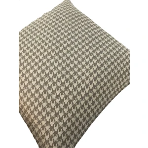 Pıllows Store Küçük Kazayağı Desenli Krem Kırlent Kılıfı 45CM*45CM