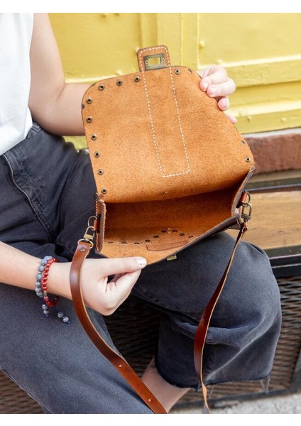 Deri El Işi Kadın Omuz Çantası Arya Modeli V-B-CN-024 En 22 Boy 17 Körük 6 fırsatları