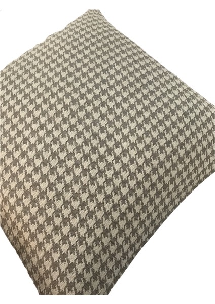 Pıllows Store Küçük Kazayağı Desenli Krem Kırlent Kılıfı 45CM*45CM