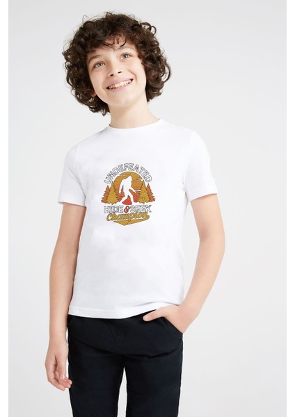 Silhouette Undefeated Hide And Seek World Champion Baskılı Unisex Çocuk Beyaz T-Shirt