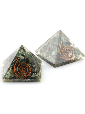 Alibaba Doğaltaş Zümrüt Taşından Orgonit Piramit