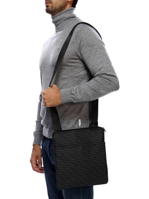Armani Exchange Postacı Çantası