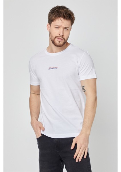Erkek Beyaz Önü Baskılı Kısa Kollu Bisiklet Yaka Basic Slim Fit T-Shirt modelleri