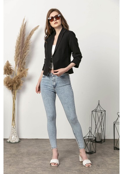 Kadın Açık Kar Yüksek Bel Cepli Kar Yıkama Dar Paça Kot Pantolon indirimleri