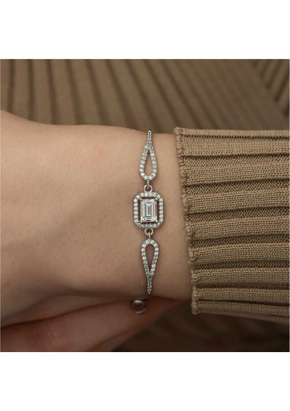925 Ayar Gümüş Baget Taşlı Kadın Bileklik fiyatları