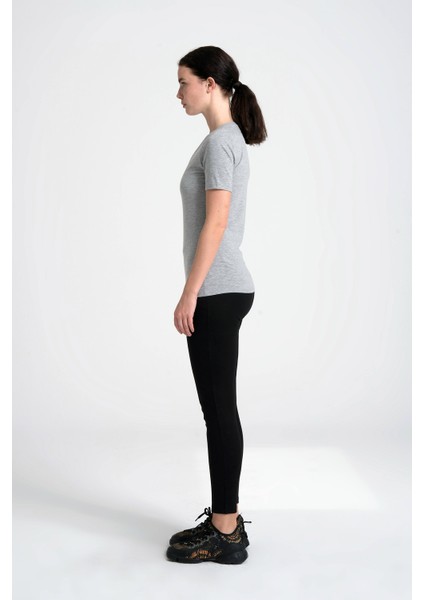 V Yaka Kadın Tişört , Ense Taş Detaylı %95 Pamuk Gri Melanj T-Shirt fırsatları