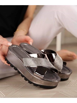 Ccway Alissa Taşlı Çapraz Kemer Platform Taban Kadın Terlik