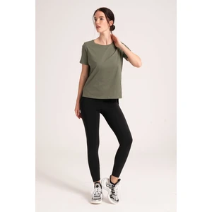 Yüksek Kalite %100 Pamuklu Kadın Tişört, Arkası Uzun Normal Fit Yeşil Tshirt