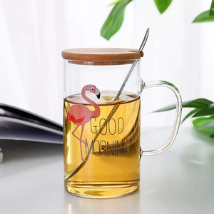 Flamingo Borosilikat 400 ml Bambu Kapaklı ve Metal Kaşıklı Cam Kupa