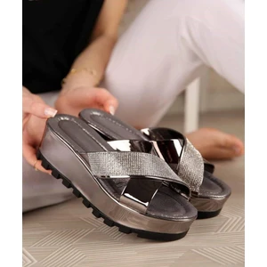 Alissa Taşlı Çapraz Kemer Platform Taban Kadın Terlik