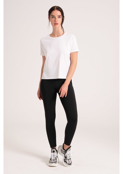 Yüksek Kalite %100 Pamuklu Kadın Tişört, Arkası Uzun Normal Fit Beyaz Tshirt
