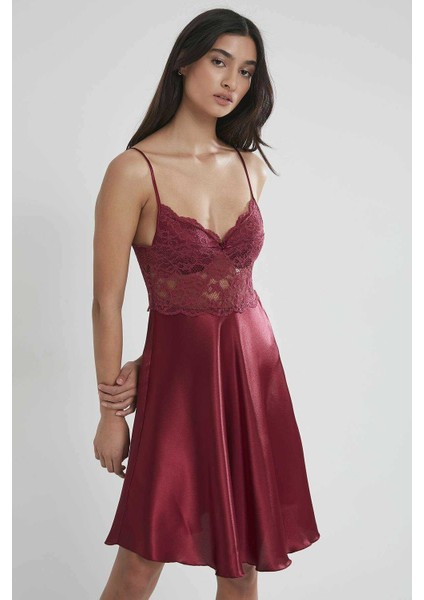 627 Bordo Saten Gecelik