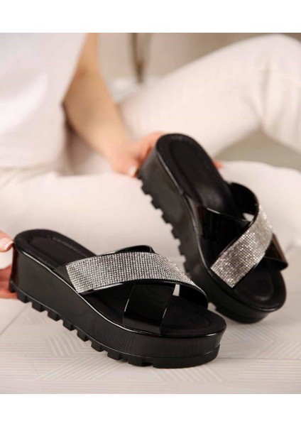 Alissa Taşlı Çapraz Kemer Platform Taban Kadın Terlik fiyatları