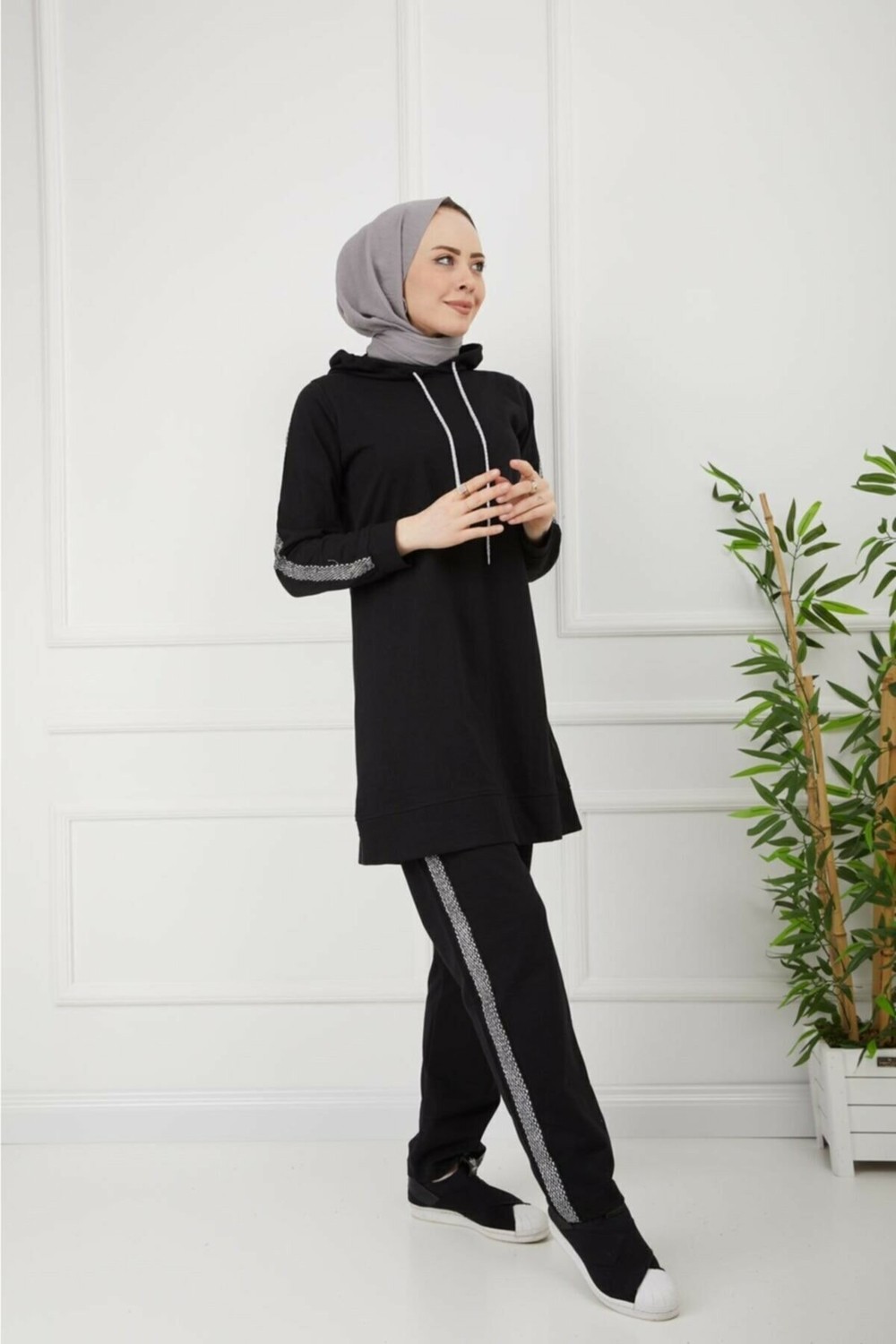 Cng Moda Kadın Kapüşonlu Kol Şeritli Eşofman Takımı görsel 2