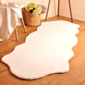 Rex Tavşanı Kısa Tüylü Post Peluş Beyaz