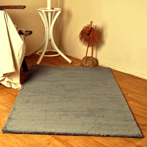 Rex Tavşanı Kısa Tüylü Post Peluş Halı Gri