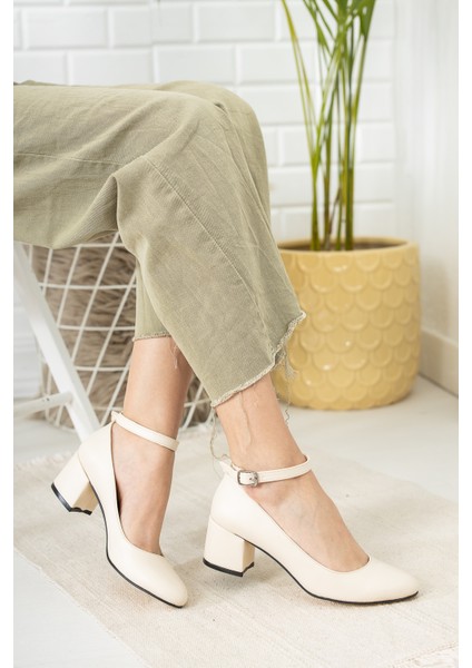 Kadın Klasık Ten Renk Topuklu ve Baretli Tarz