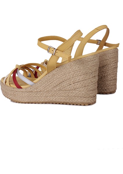 1315 125 Kadın Sarı Büyük & Küçük Numara Sandalet modelleri