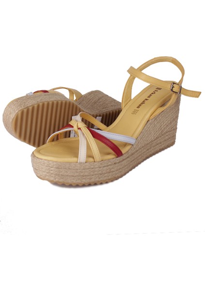 1315 125 Kadın Sarı Büyük & Küçük Numara Sandalet fırsatları