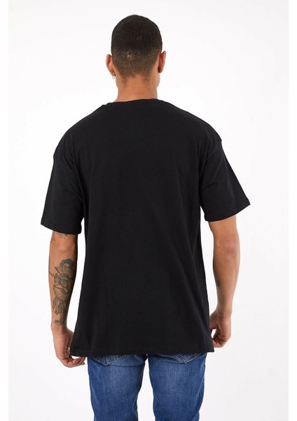 Twentyone Erkek Tokyo Baskılı Oversize T-Shirt fırsatları