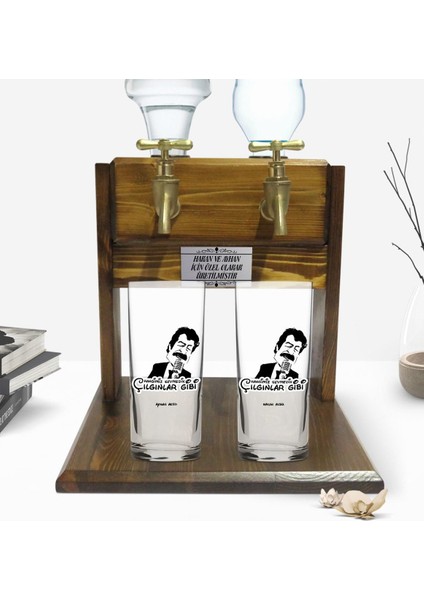Kişiye Özel Renkli Baskılı Hangimiz Sevmedik Çılgınlar Gibi Silüet Tasarımlı Ikili Rakı Bardağı ve Çift Musluklu Doğal Ahşap Rakı Standı-1