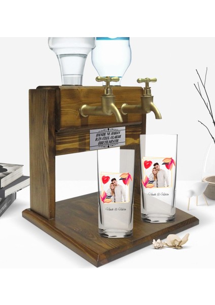 Kişiye Özel Renkli Baskılı Isimli Fotoğraflı Ikili Rakı Bardağı ve Çift Musluklu Doğal Ahşap Rakı Standı-28 fiyatları