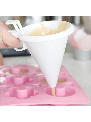 Demet Huni Şeklinde Ölçekli Hamur Dağıtıcı