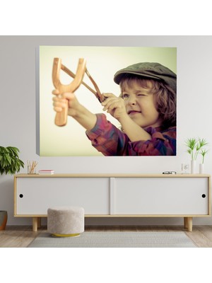 Deko Gonya Oyuncak Sapan Oynayan Çocuk Kanvas Tablo