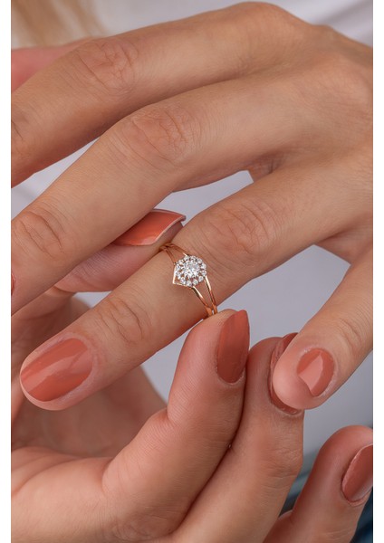 14 Ayar Altın Damla Modeli Kadın Yüzük