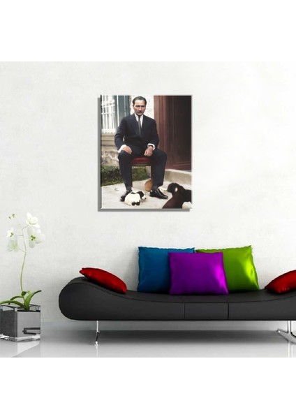 Atatürk ve Yavru Köpekler Renkli Dijital Baskı (50X70 Cm) Kanvas Tablo TBL1784
