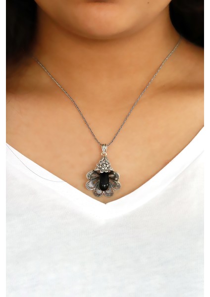 Siyah Zirkon Taşlı Zambak Tasarım Telkari Gümüş Kolye