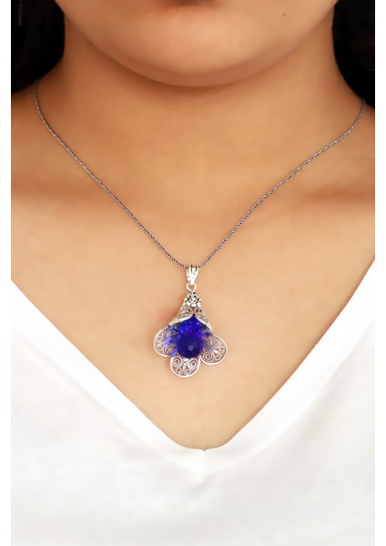 Safir Taşlı Zambak Tasarım Telkari Gümüş Kolye
