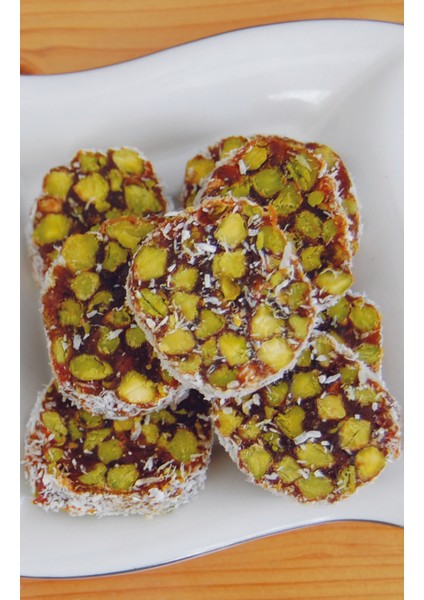 Antep Fıstıklı Benzersiz Rulo Cezerye 500 gr modelleri